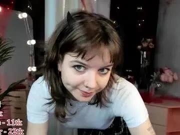 Freechat hella_schiele on Chaturbate
