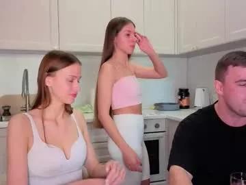 Freechat ihavepaws33 on Chaturbate