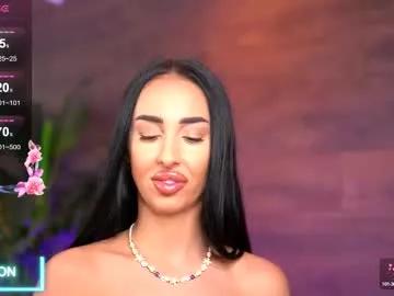 Freechat kairaandrews on Chaturbate