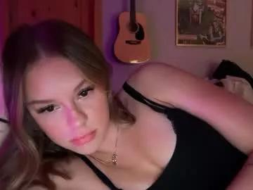Freechat kenziesmithh on Chaturbate