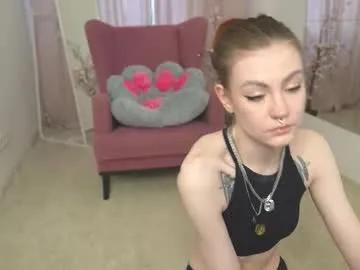 Freechat kiraninetails on Chaturbate