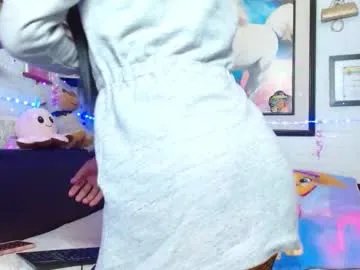 krisstal703358 — Show naked  dance Trans girl teasing in fishnets  #femboy #stockings #latina #smoke #party [54 tokens remaining]