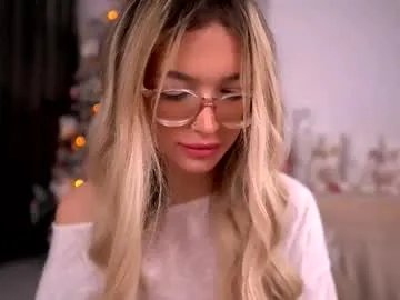 kyliejoyce on Chaturbate