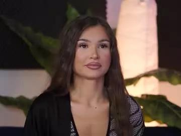 Freechat kyssaraplay on Chaturbate