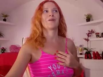 Freechat ladybigsmile on Chaturbate