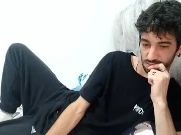 Freechat latinlustandfrenchkiss on Chaturbate