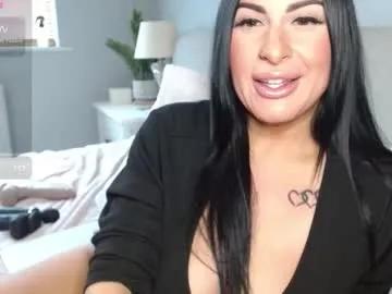 Freechat layla_uk_ on Chaturbate