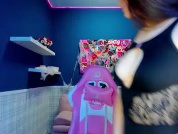 Freechat lexi_split on Chaturbate