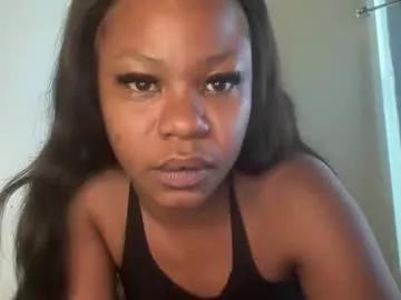 Freechat lil_momma422 on Chaturbate