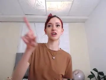 lilith_skinny1 — Hey daddy, fuck my little pussy  - Multi-Goal :  masturbating with dildo #daddysgirl #skinny #latina #18 #Deepthroat