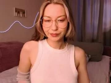 Freechat lilosims on Chaturbate