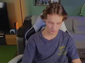 Freechat lilteddyboy on Chaturbate