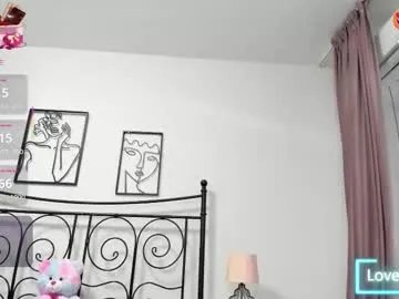 Freechat lollavibes on Chaturbate