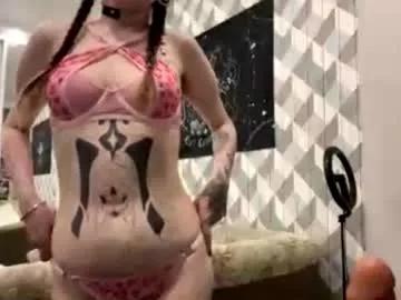 Freechat looking_me on Chaturbate