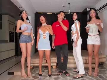 Group loving_ladies on Chaturbate