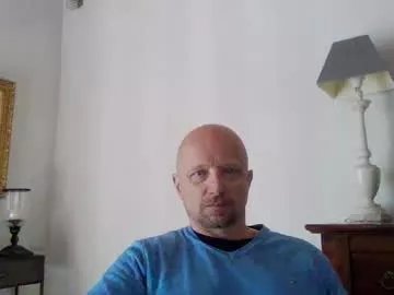 lrda49 on Chaturbate