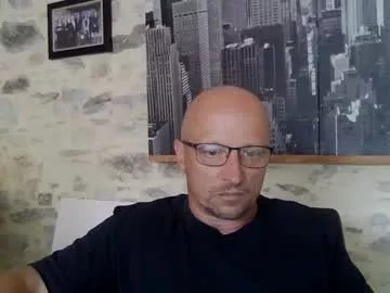 lrda49 on Chaturbate