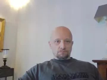 lrda49 on Chaturbate