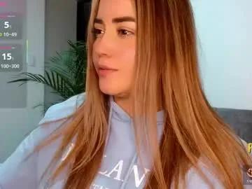 Freechat lucia_star_ on Chaturbate