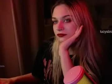 Freechat lucysbrain on Chaturbate
