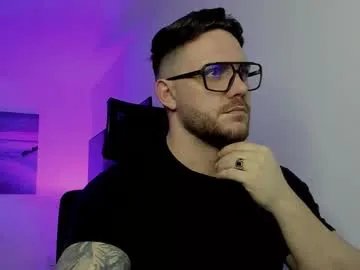 master_alexxxander — #cashmaster #findom #muscle  #smoke [1000 tokens remaining]