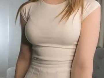 Freechat megansuns on Chaturbate