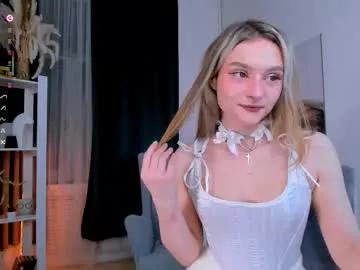 Freechat michellecoy on Chaturbate