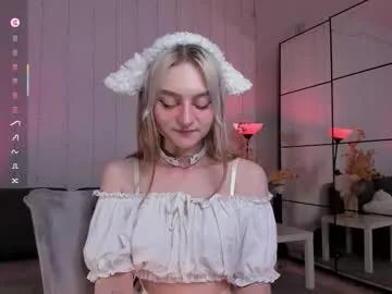Freechat michellecoy on Chaturbate