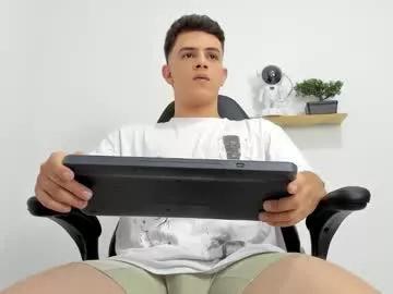 Freechat mikecooper_ on Chaturbate