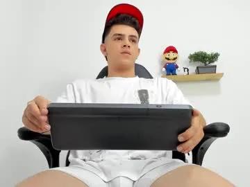 Freechat mikecooper_ on Chaturbate