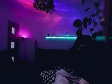 Freechat miladyjolie on Chaturbate