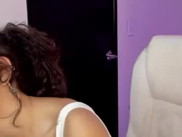 miniadelf on Chaturbate