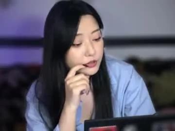 Freechat mirafloat on Chaturbate