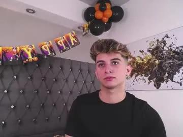 Freechat mr_williseo on Chaturbate
