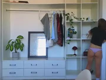 Away my_mia_ on Chaturbate