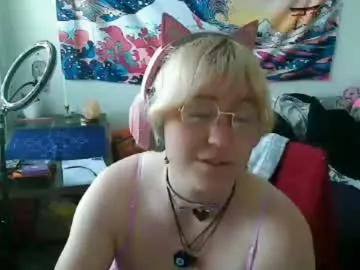 Freechat myrtlemystic on Chaturbate