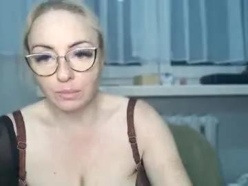 Freechat nadinnnea on Chaturbate