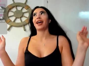 Freechat naila18 on Chaturbate