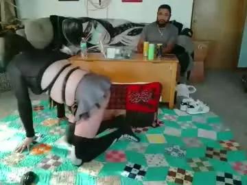 Freechat newyou25loveuss on Chaturbate