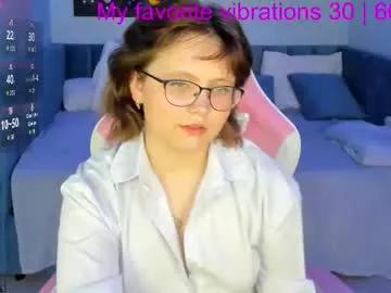Freechat nina_lunaa on Chaturbate