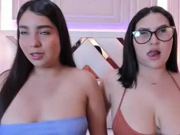 ninablooms01 on Chaturbate 