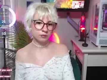 Freechat obedientt_ on Chaturbate