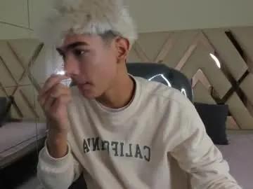 Freechat olivertwinky_ on Chaturbate