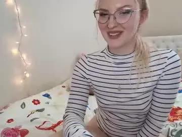 Chaturbate petite_cupcake is Freechat petite_cupcake — Happy Thursday! #bigass #smalltits #milk #glasses #teen