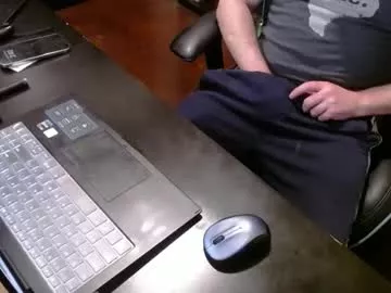 pnpanduinme on Chaturbate