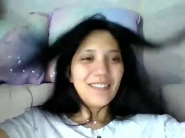 Freechat princessyyara on Chaturbate