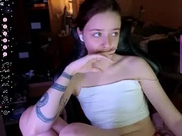 Freechat queen_kitty1818 on Chaturbate