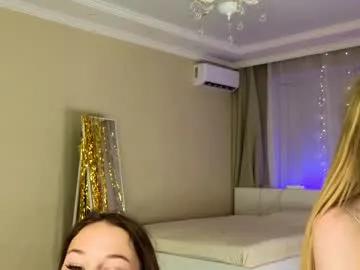 Freechat queenelia on Chaturbate