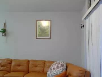 Freechat redinthebed on Chaturbate