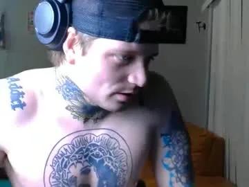 Freechat redinthebed on Chaturbate